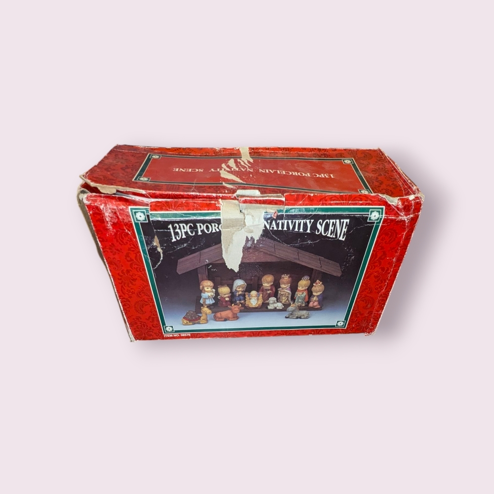 SOLD. 13pc Holiday Gatherings Porcelain Nativity Manger Scene - Picture 6 of 7